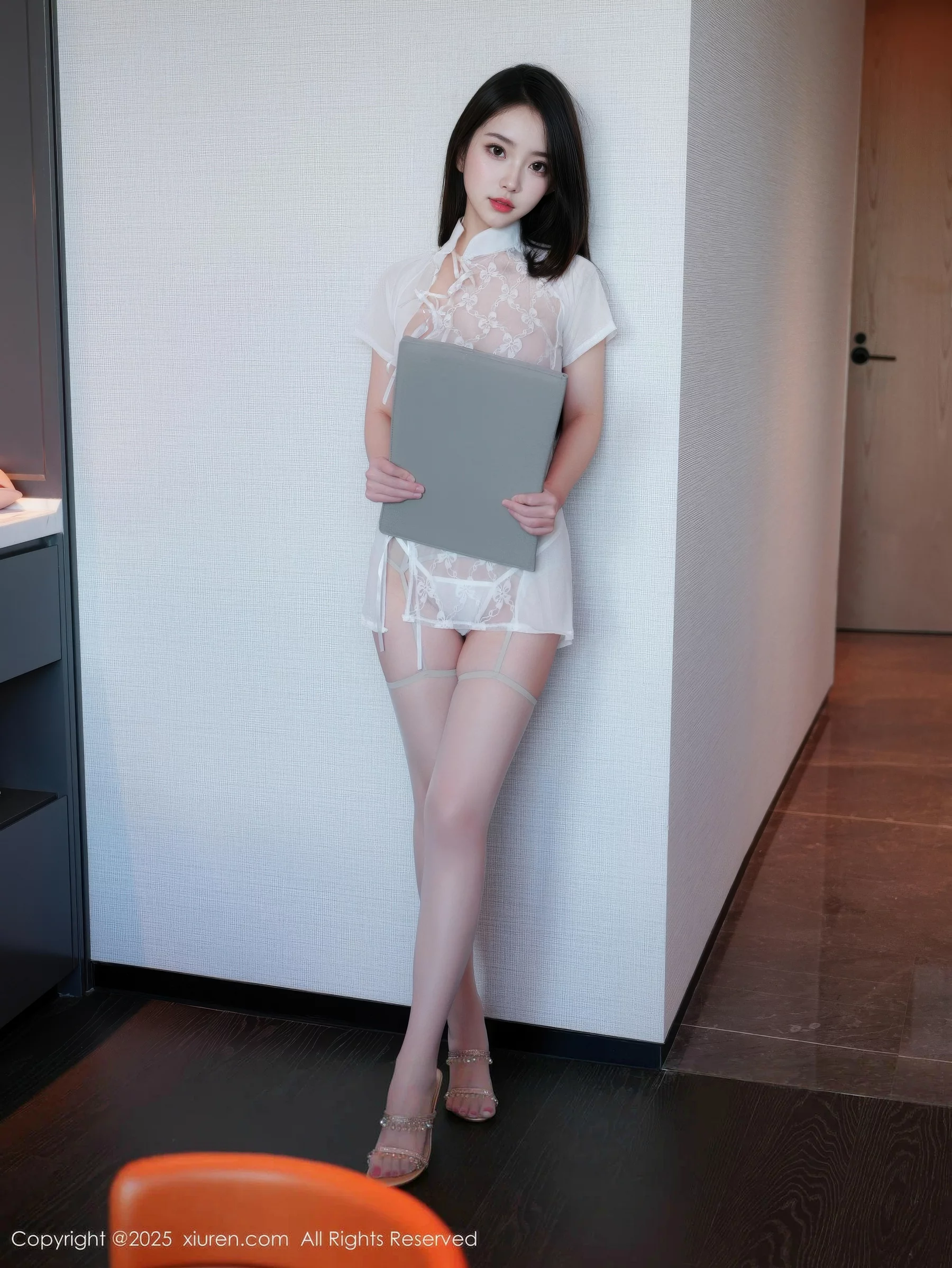 秀人集.com_[XiuRen秀人网]No.10854_模特烧烧小桃性感白色薄纱内衣配灰丝吊袜秀曼妙身姿诱惑写真64P