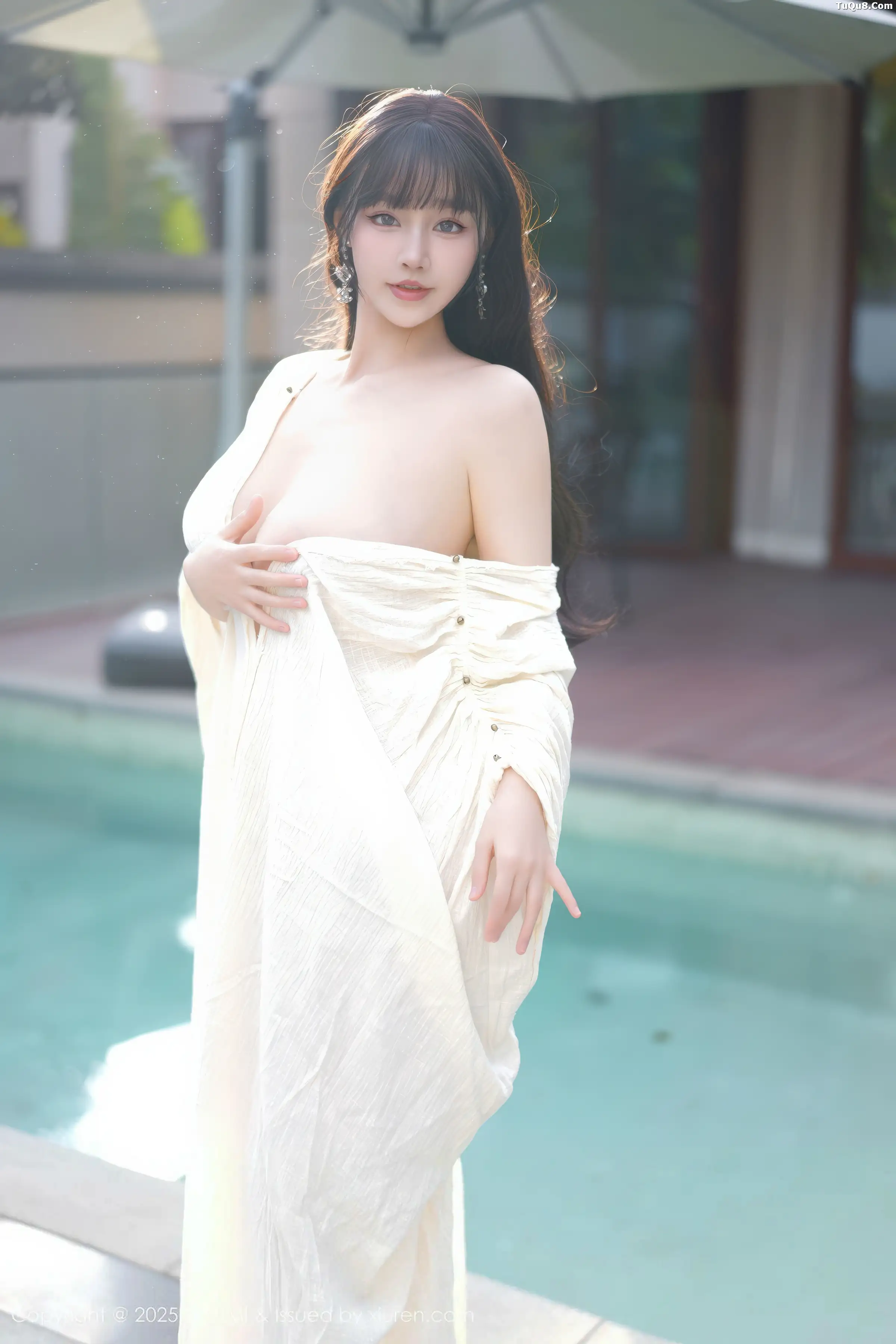 秀人集.com_[YouMi尤蜜荟]Vol.1185_女神朱可儿Flora户外泳池性感浅色浴袍秀雪峰美臀撩人诱惑写真85P