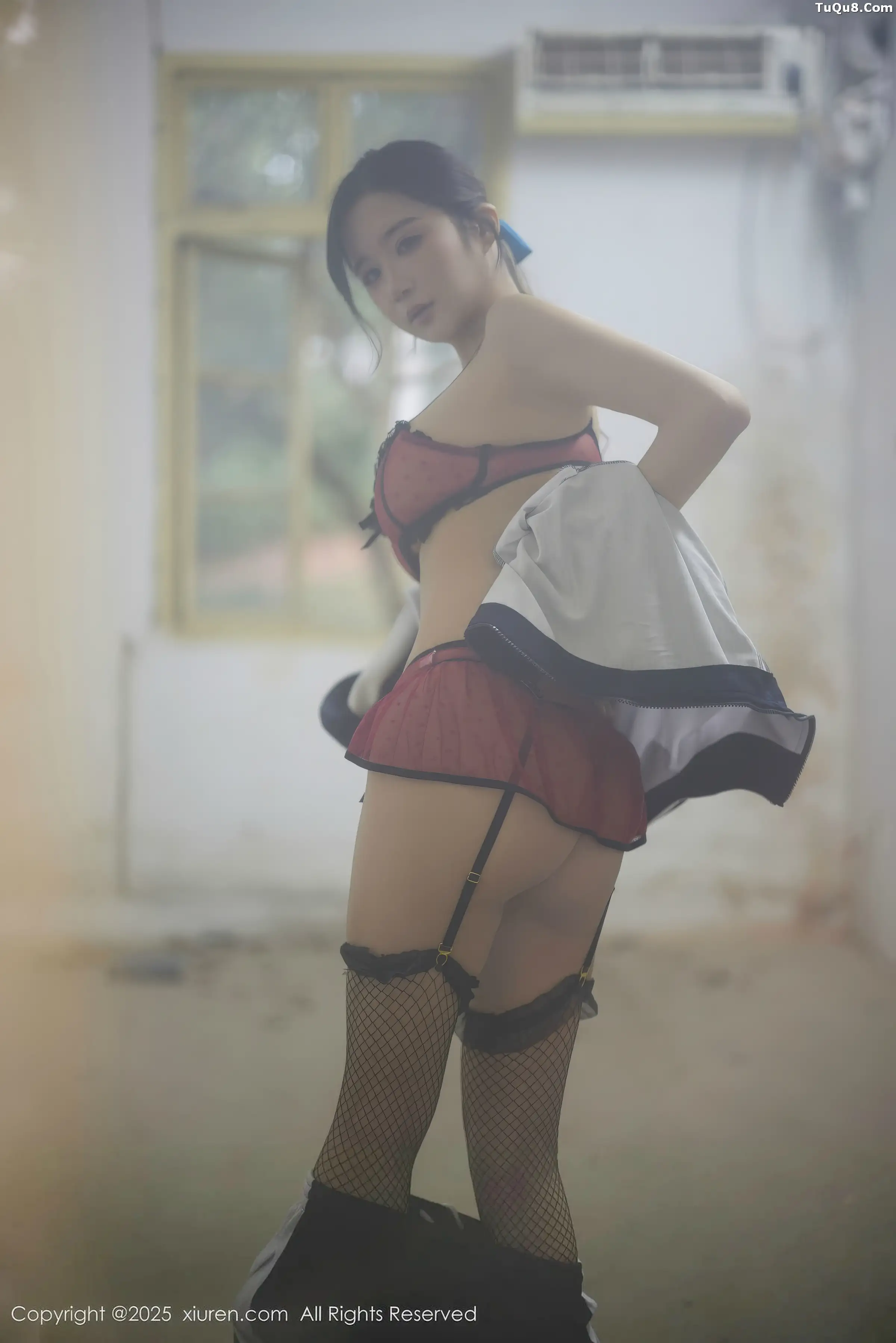 秀人集.com_[XiuRen秀人网]No.11103_模特小肉肉咪性感学生装露红色内衣配黑丝网袜秀凹凸身材写真72P