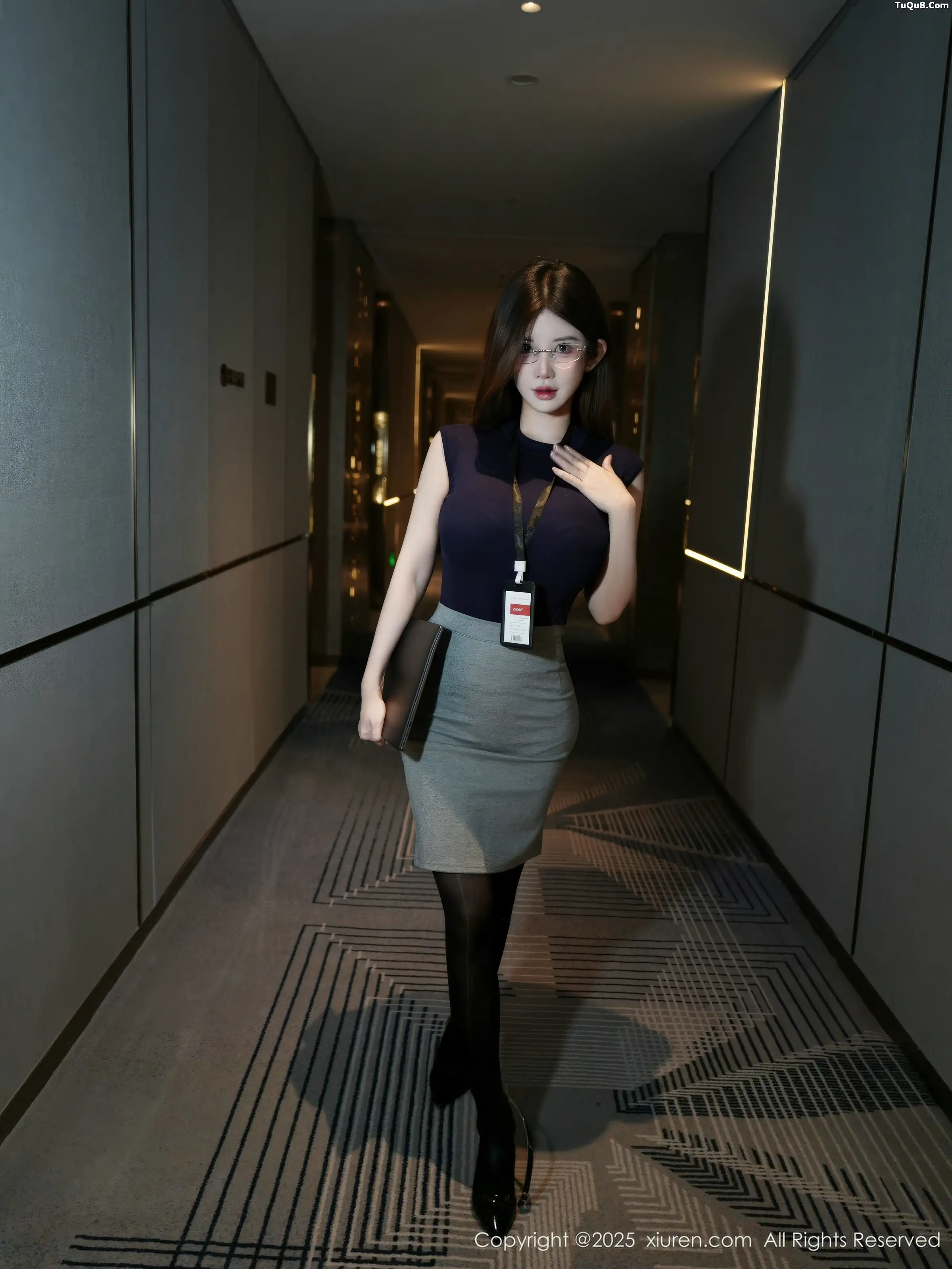 秀人集.com_[XiuRen秀人网]No.11023_模特苏甜橙子性感深色职业装露闪亮超薄黑丝秀凹凸身材诱惑写真55P