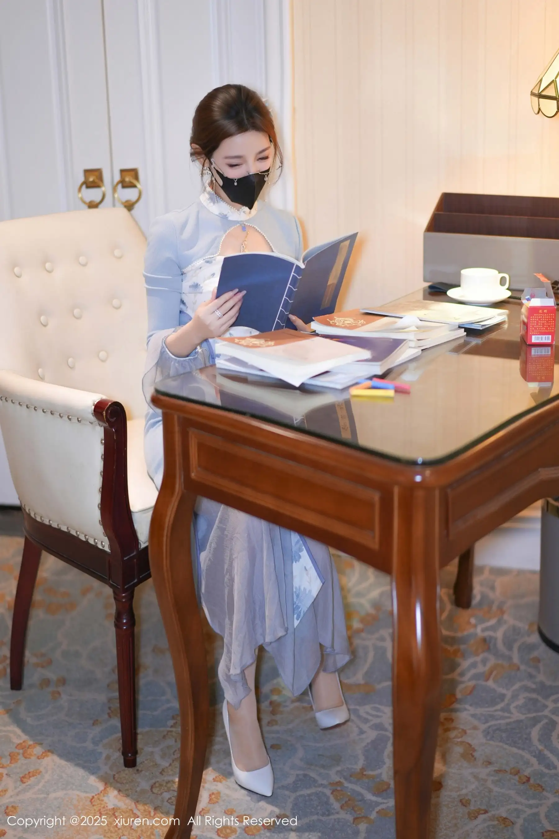 秀人集.com_[XiuRen秀人网]No.11033_模特Twins-桃桃性感蓝色连衣裙露白色内衣秀曼妙身姿诱惑写真80P