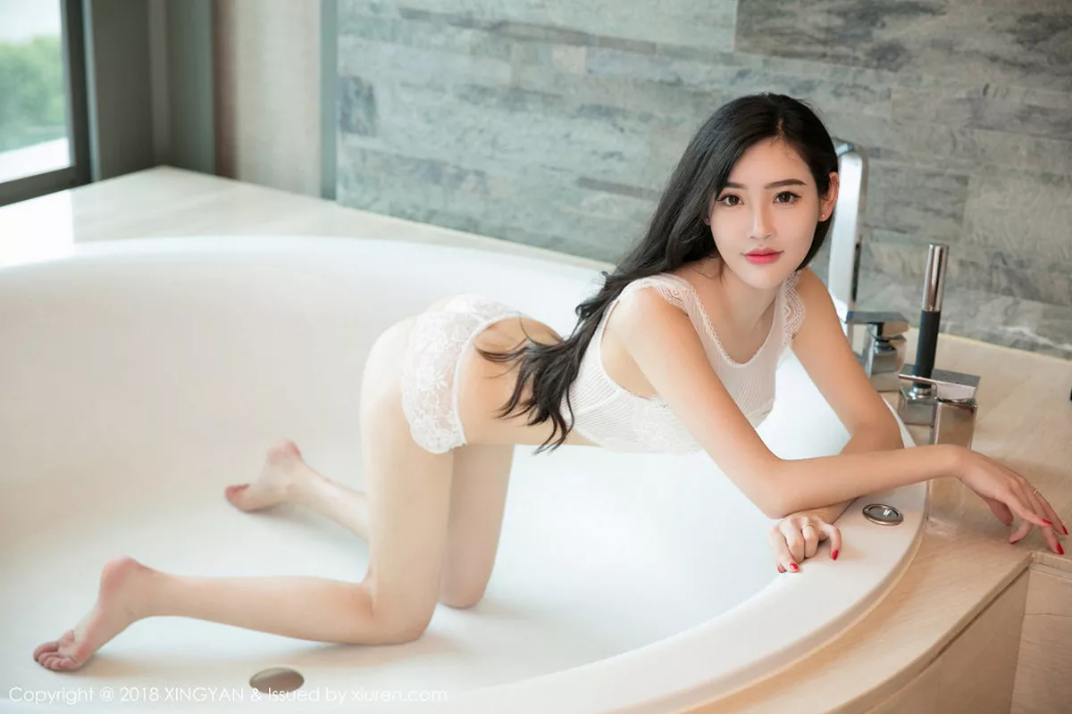 何晨曦写真